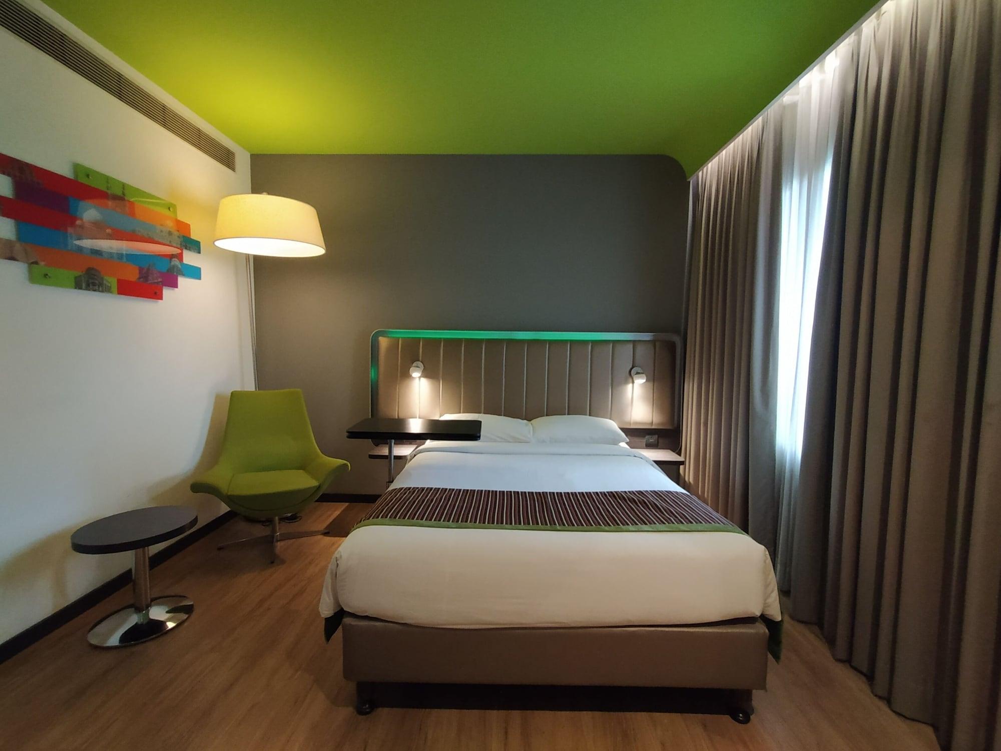 Park Inn By Radisson,South Delhi 新德里 外观 照片 A room at the hotel