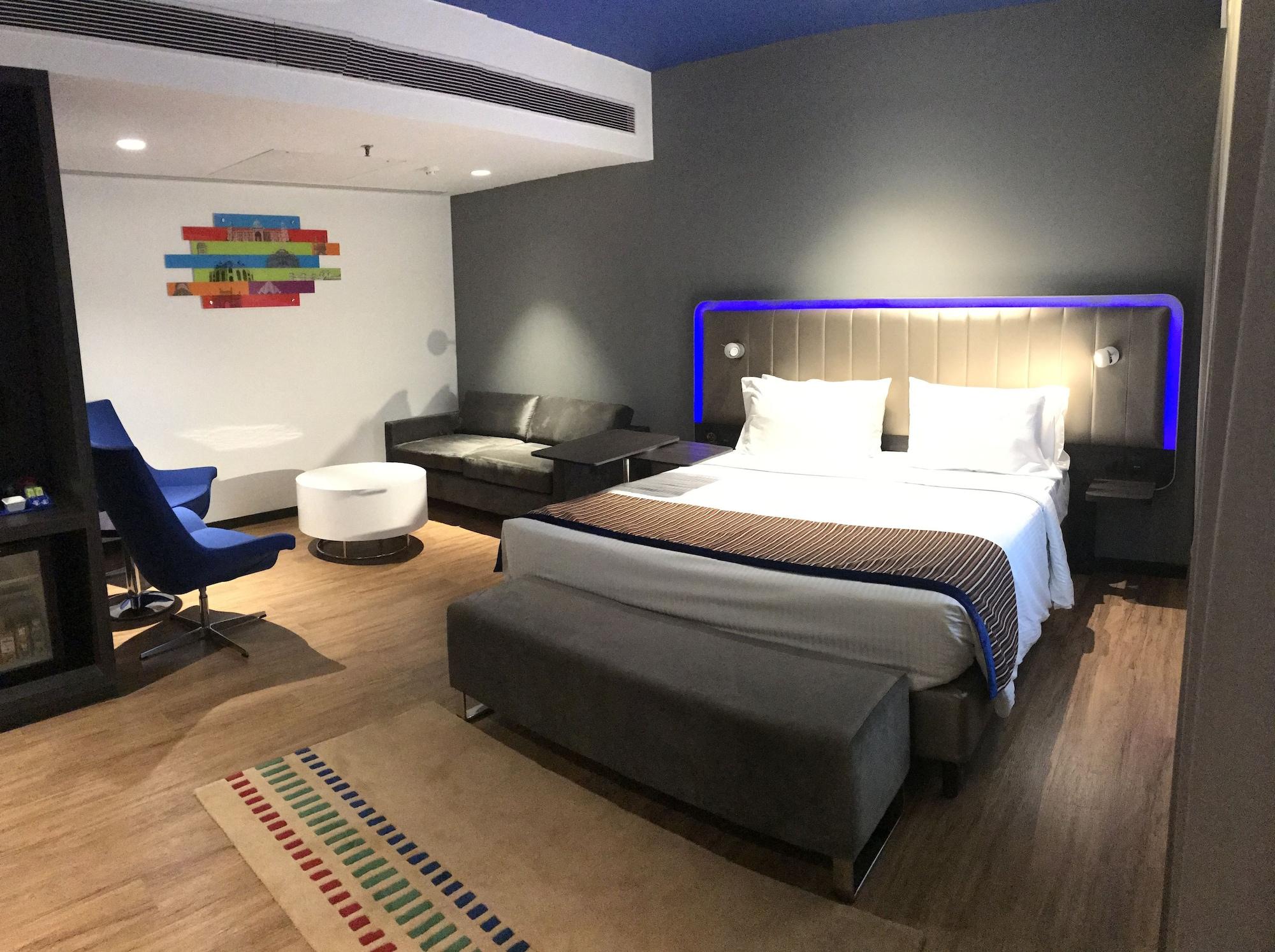 Park Inn By Radisson,South Delhi 新德里 外观 照片 A room at the hotel