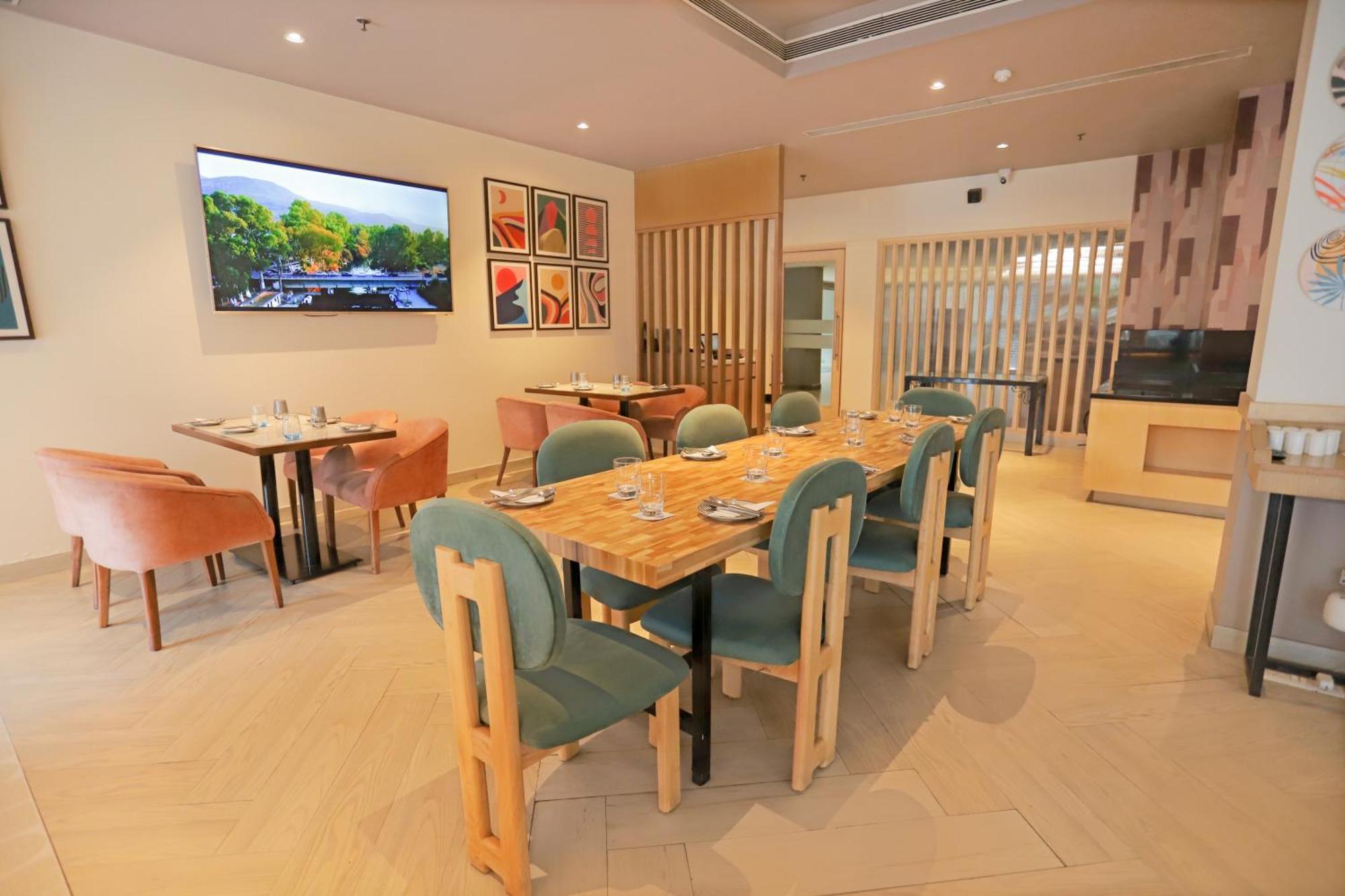 Park Inn By Radisson,South Delhi 新德里 外观 照片 The restaurant
