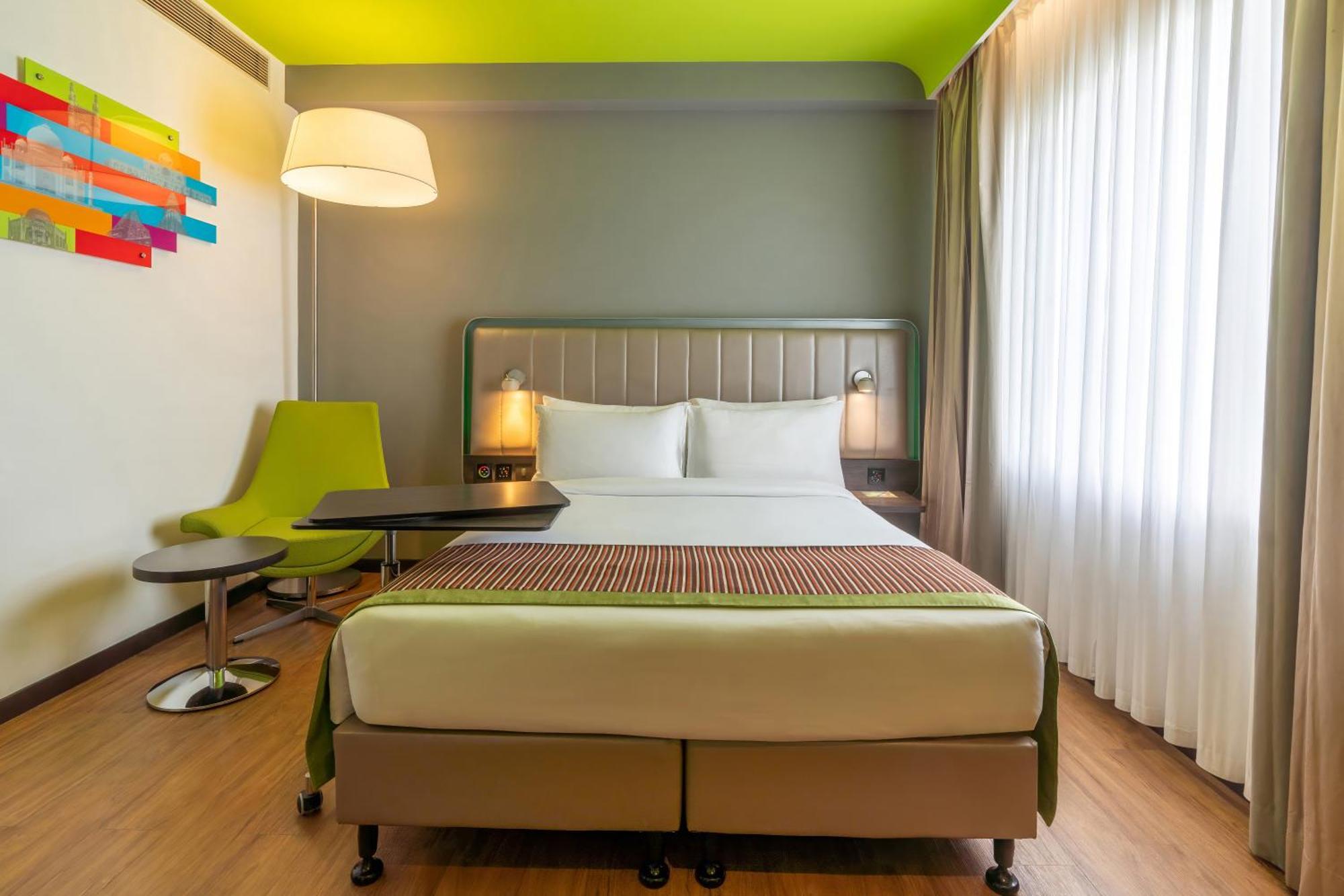 Park Inn By Radisson,South Delhi 新德里 外观 照片 A room at the hotel
