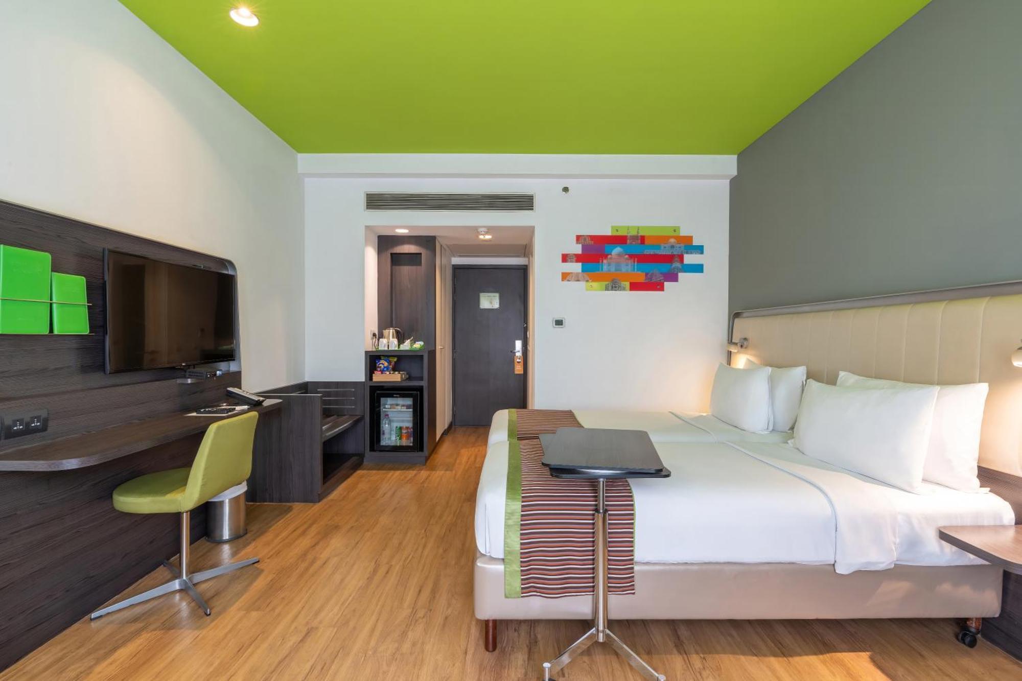 Park Inn By Radisson,South Delhi 新德里 外观 照片 A room at the hotel