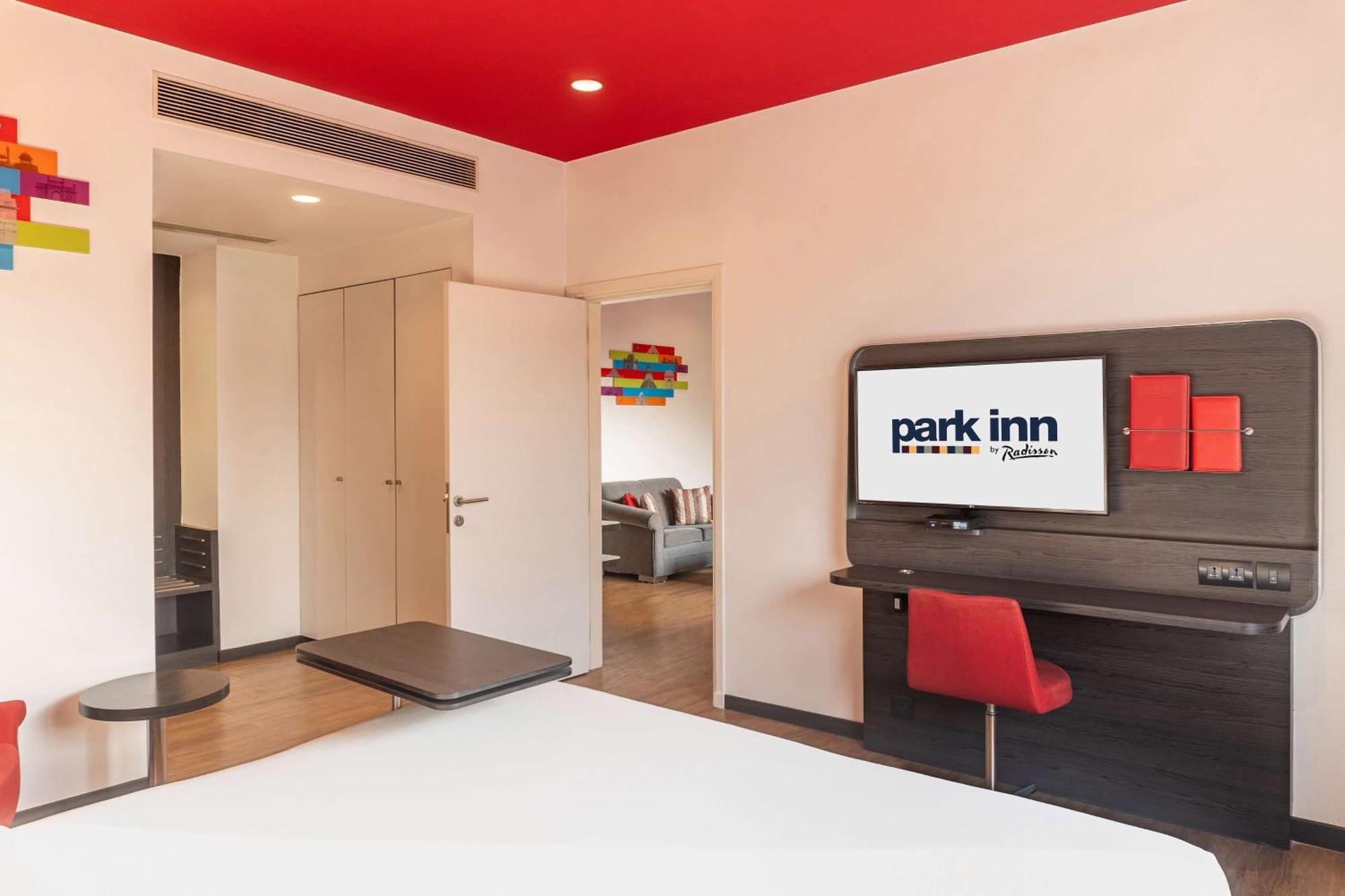 Park Inn By Radisson,South Delhi 新德里 外观 照片 Park Inn Munich Airport