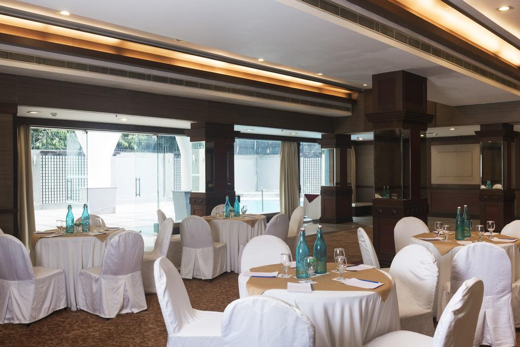 Park Inn By Radisson,South Delhi 新德里 外观 照片 The Royal