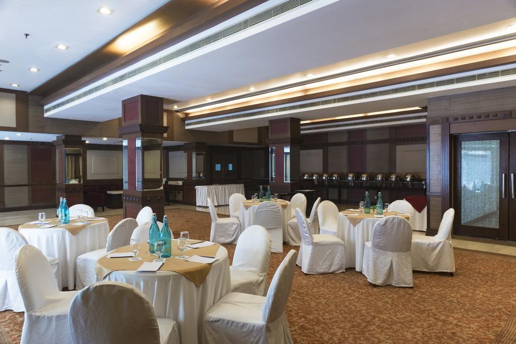Park Inn By Radisson,South Delhi 新德里 外观 照片 The Royal Hall